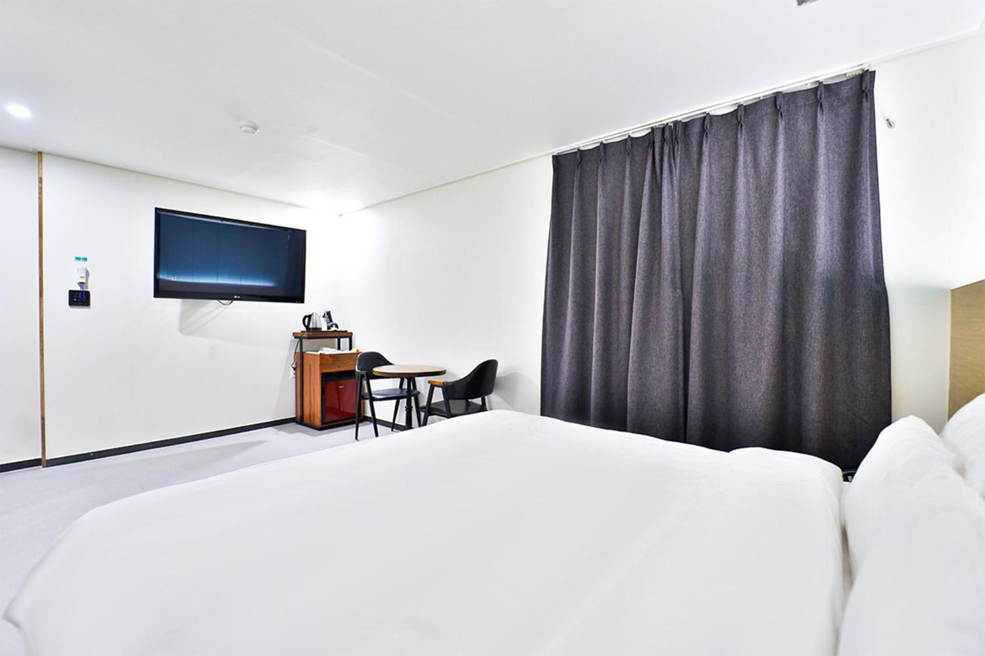 Calm Rest Hotel Busan Sasang Esterno foto