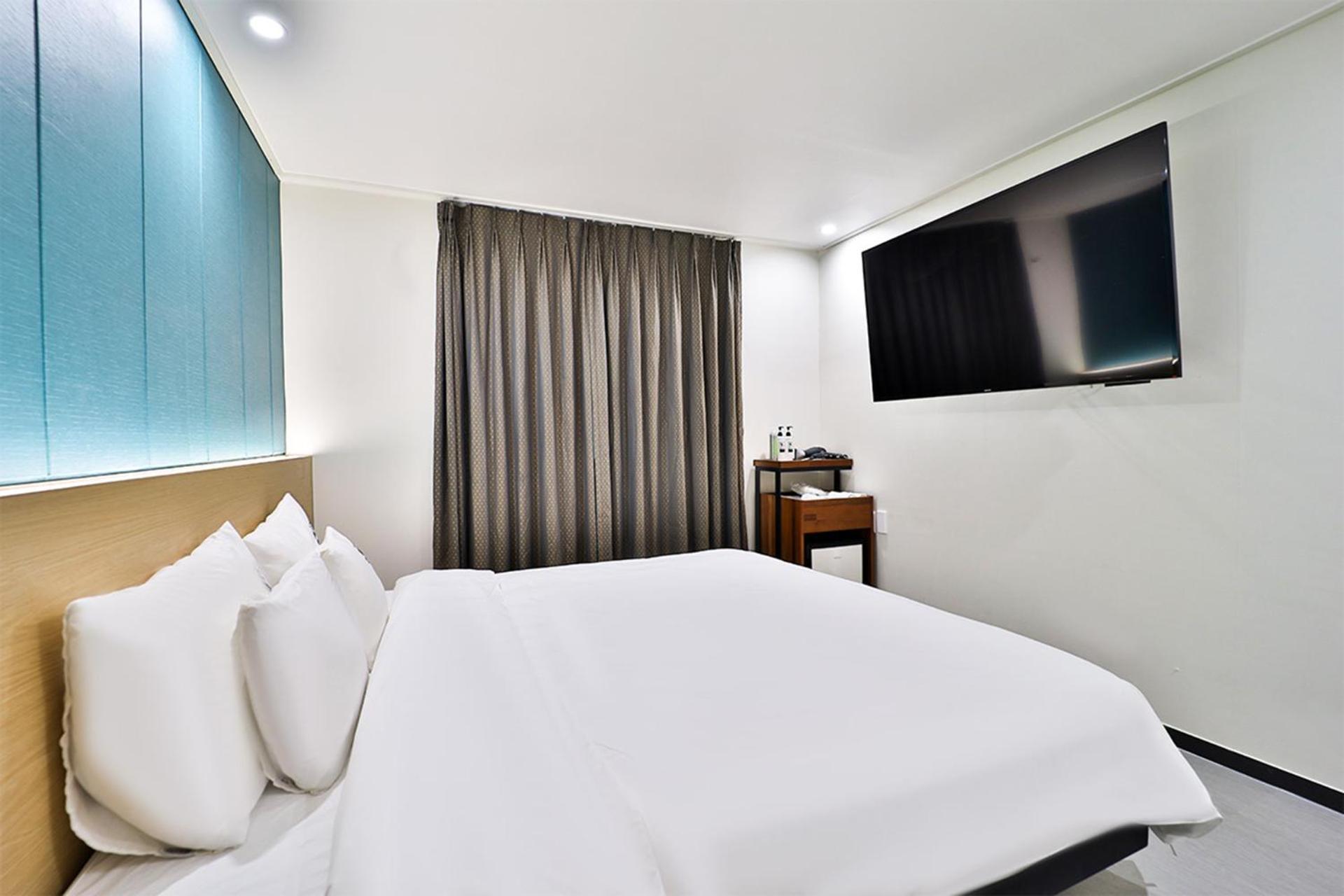 Calm Rest Hotel Busan Sasang Esterno foto