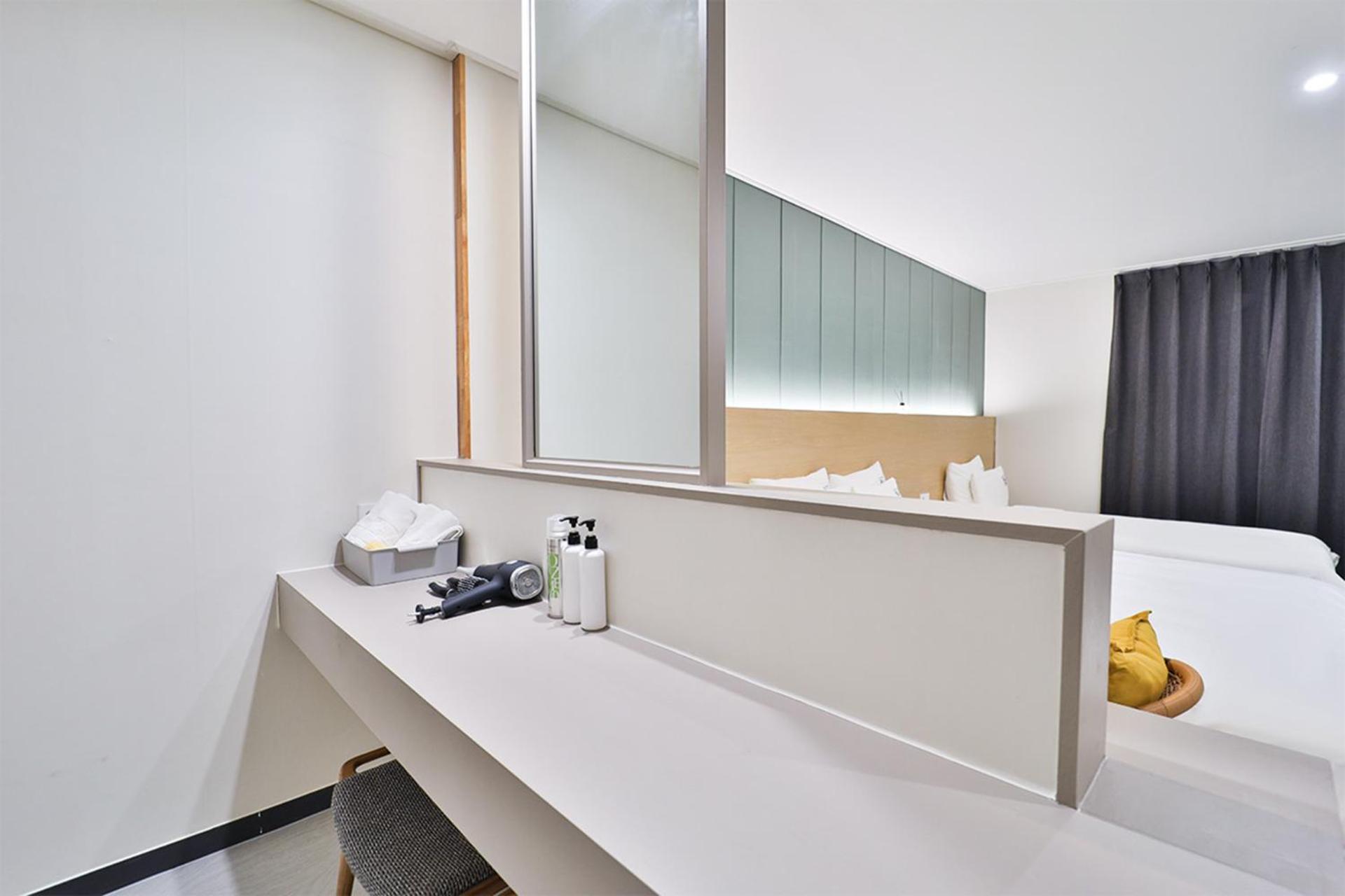 Calm Rest Hotel Busan Sasang Esterno foto